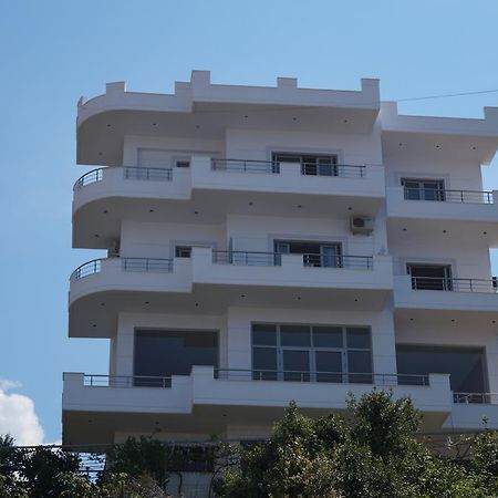 Bill'S Apartments Sarande Exterior photo